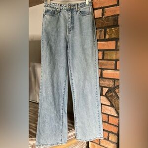 Princess Polly jeans high rise,light wash,straight leg,size 4